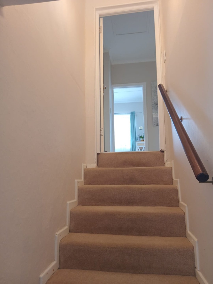 6 Bedroom Property for Sale in Gonubie Eastern Cape